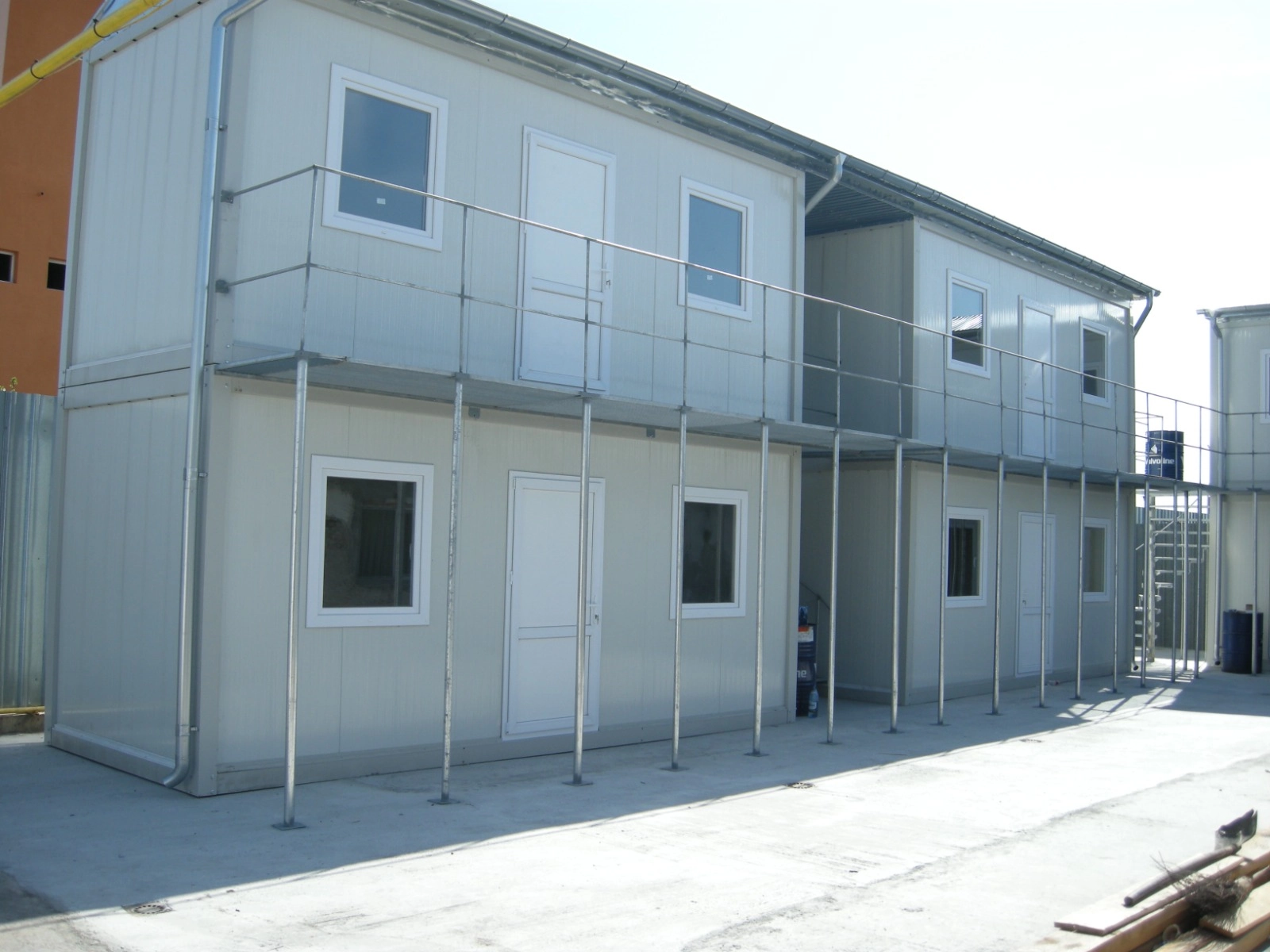 Containere sinistrați